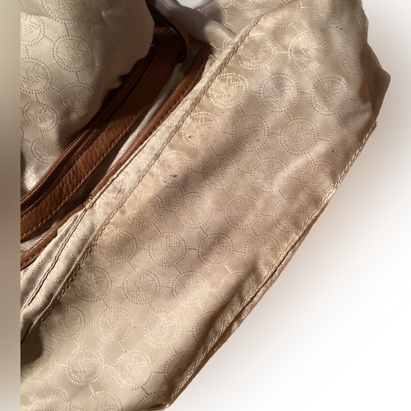 Michael Kors Pebbled Leather Drawstring Tassel Camden Hobo Shoulder Handbag - Picture 14 of 16